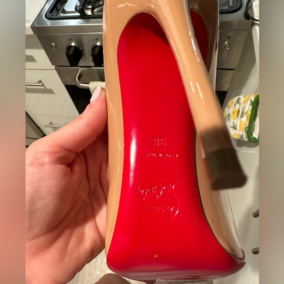 Christian Louboutin So Kate - Picture 5 of 7